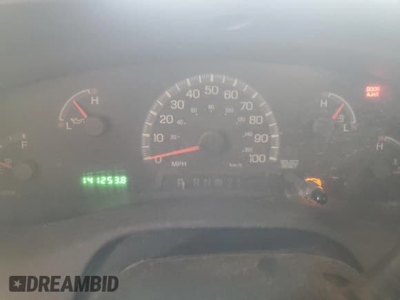 ✅ 2001 Ford F-150 XL • VIN: 1FTZF17281KA55823 • Lot: 84932455. Listed on Copart with 141,253 mi. Free auction sales archive from the USA and detailed vehicle history report at DreamBid. Image 9.