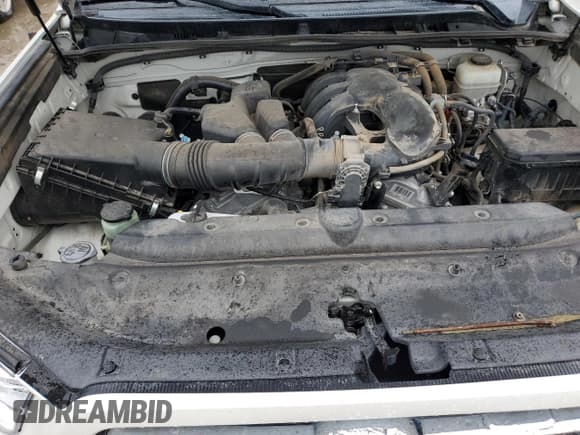 ✅ 2010 Toyota 4Runner SR5 • VIN: JTEZU5JR9A5009866 • Lot: 71546365. Listed on Copart with 122,173 mi. Free auction sales archive from the USA and detailed vehicle history report at DreamBid. Image 12.