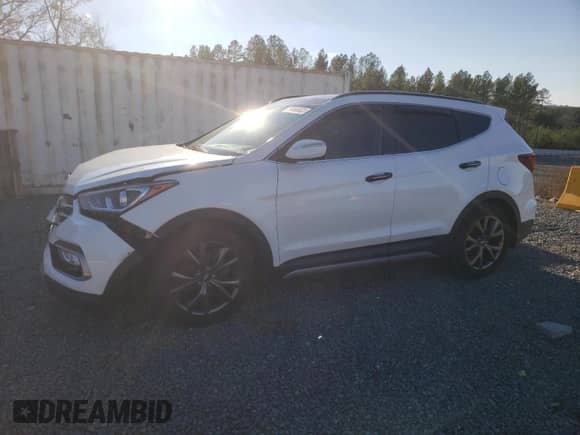 ✅ 2017 Hyundai Santa Fe Ultimate • VIN: 5XYZWDLAXHG407847 • Lot: 69368652. Wystawiony na Copart z przebiegiem 65 391 mil mil. Skorzystaj z bezpłatnego archiwum sprzedaży aukcyjnych z USA i zobacz szczegółowy raport historii pojazdu na DreamBid. Zdjęcie 1.