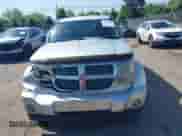 2008 Dodge Nitro SLT z VIN 1D8GT58K78W150268, wystawiony jako IAAI lot #42560600 z przebiegiem 139 749 mil mil oraz . Historia ofert i sprzedaży dostępna na DreamBid. Obrazek 12.