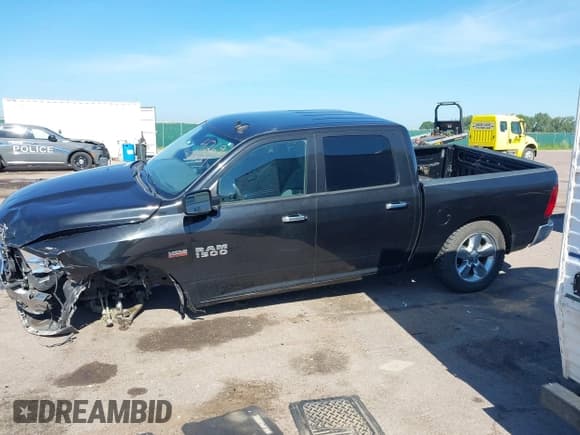✅ 2017 Ram 1500 Big Horn • VIN: 3C6RR7LTXHG511984 • Lot: 42696431. Listed on IAAI with 252,406 mi. Free auction sales archive from the USA and detailed vehicle history report at DreamBid. Image 15.