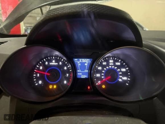 ✅ 2014 Hyundai Veloster Turbo • VIN: KMHTC6AE9EU199711 • Lot: 58430515. Wystawiony na Copart z przebiegiem 97 922 mil. Bezpłatny archiwum sprzedaży aukcyjnych z USA i szczegółowy raport historii pojazdu na DreamBid. Zdjęcie 8.