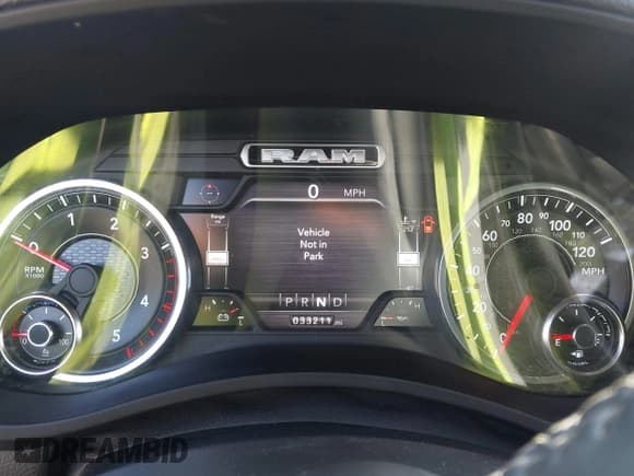 ✅ 2019 Ram 2500 Laramie • VIN: 3C6UR5NL3KG600668 • Lot: 43692450. Listed on IAAI with 33,211 mi. Free auction sales archive from the USA and detailed vehicle history report at DreamBid. Image 7.