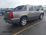✅ 2007 Chevrolet Avalanche LTZ • VIN: 3GNFK12377G114060 • Лот: 42663560. Опубликован ранее на IAAI с пробегом Не указан. Бесплатный доступ к архиву аукционных продаж из США и подробный отчёт об истории автомобиля на DreamBid. Изображение 4.