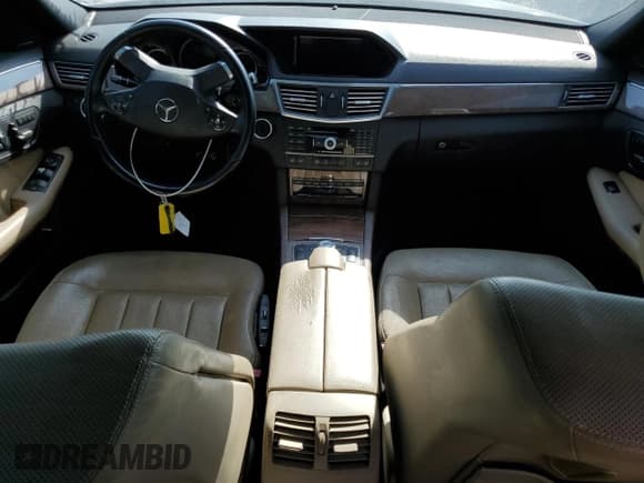 ✅ 2011 Mercedes-Benz E 550 Luxury • VIN: WDDHF7CB7BA453638 • Лот: 65412715. Опубликован ранее на Copart с пробегом 176 843 миль. Бесплатный доступ к архиву аукционных продаж из США и подробный отчёт об истории автомобиля на DreamBid. Изображение 8.