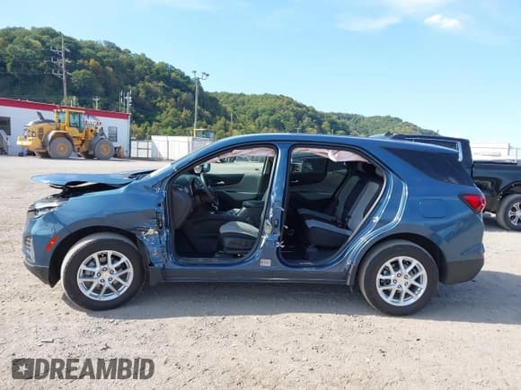 ✅ 2024 Chevrolet Equinox LT • VIN: 3GNAXUEGXRL248342 • Lot: 43196046. Listed on IAAI with 12,544 mi. Free auction sales archive from the USA and detailed vehicle history report at DreamBid. Image 14.