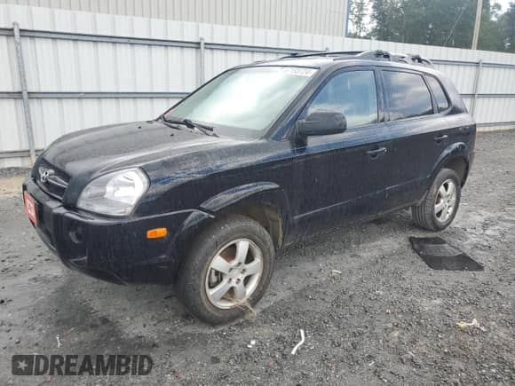 2006 Hyundai Tucson GL z VIN KM8JM12BX6U380829, wystawiony jako Copart lot #67193724 z przebiegiem 231 703 mil mil oraz Czysty tytuł • Clean title. Historia ofert i sprzedaży dostępna na DreamBid. Obrazek 1.