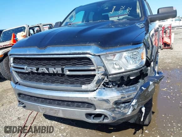 2019 Ram 1500 Tradesman z VIN 1C6SRFCT6KN601725, wystawiony jako IAAI lot #42523092 z przebiegiem 157 264 mil mil oraz . Historia ofert i sprzedaży dostępna na DreamBid. Obrazek 17.