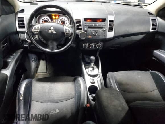 2013 Mitsubishi Outlander SE с VIN JA4JT3AW6DU013733, выставлен на аукционе Copart как лот 90352365 с пробегом 143 222 миль миль и Чистый • Clean title. История ставок и продаж доступна на DreamBid. Изображение 8.