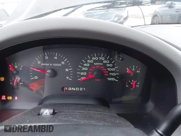 ✅ 2007 Ford F-150 XL • VIN: 1FTRF14W37KC87438 • Lot: 43861014. Wystawiony na IAAI z przebiegiem 125 090 mil. Bezpłatny archiwum sprzedaży aukcyjnych z USA i szczegółowy raport historii pojazdu na DreamBid. Zdjęcie 7.