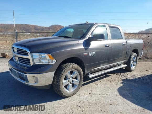 ✅ 2018 Ram 1500 Big Horn • VIN: 3C6RR7LT0JG254341 • Lot: 42747245. Wystawiony na IAAI z przebiegiem 113 171 mil. Bezpłatny archiwum sprzedaży aukcyjnych z USA i szczegółowy raport historii pojazdu na DreamBid. Zdjęcie 2.