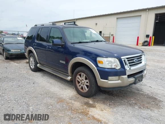 ✅ 2006 Ford Explorer Eddie Bauer • VIN: 1FMEU64EX6UB24583 • Lot: 42265795. Listed on IAAI with 240,499 mi. Free auction sales archive from the USA and detailed vehicle history report at DreamBid. Image 1.