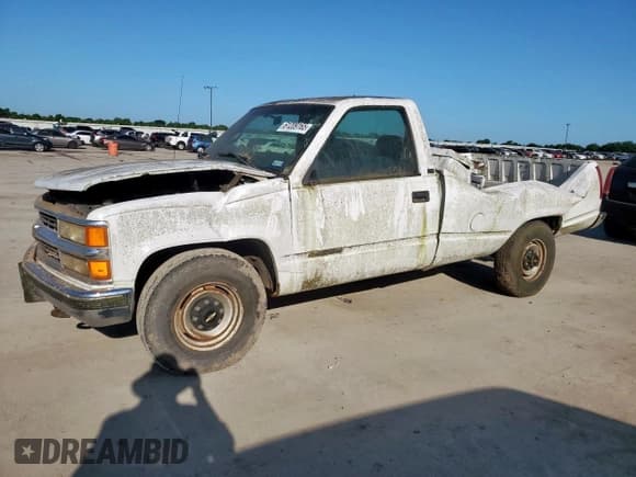 ✅ 1996 Chevrolet Silverado 2500 • VIN: 1GCGC24R8TZ227012 • Lot: 61209165. Wystawiony na Copart z przebiegiem 271 014 mil. Bezpłatny archiwum sprzedaży aukcyjnych z USA i szczegółowy raport historii pojazdu na DreamBid. Zdjęcie 1.
