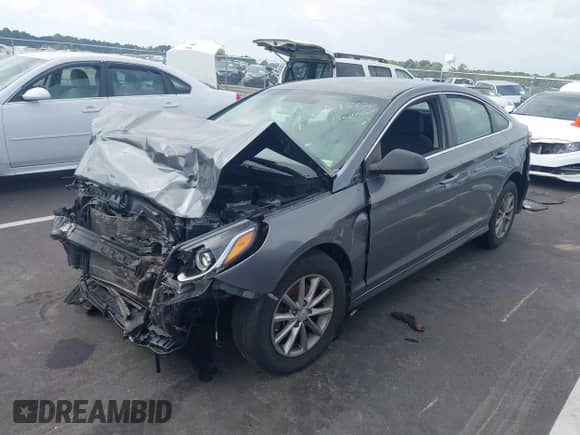 2018 Hyundai Sonata SE с VIN 5NPE24AFXJH723207, выставлен на аукционе IAAI как лот 43296720 с пробегом Не указан миль и . История ставок и продаж доступна на DreamBid. Изображение 17.