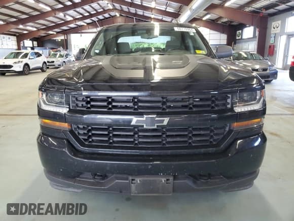 ✅ 2018 Chevrolet Silverado 1500 Custom • VIN: 3GCUKPEC7JG261100 • Лот: 68710964. Опубликован ранее на Copart с пробегом 138 588 миль. Бесплатный доступ к архиву аукционных продаж из США и подробный отчёт об истории автомобиля на DreamBid. Изображение 5.