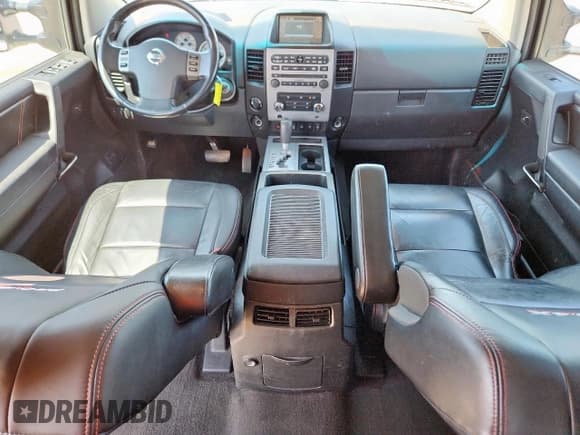 ✅ 2011 Nissan Titan Pro-4X • VIN: 1N6BA0EC0BN301945 • Лот: 58733695. Опубликован ранее на Copart с пробегом 205 752 миль. Бесплатный доступ к архиву аукционных продаж из США и подробный отчёт об истории автомобиля на DreamBid. Изображение 8.