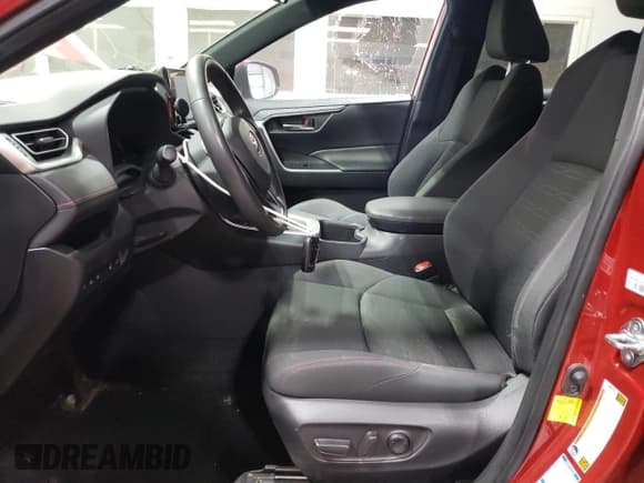 ✅ 2022 Toyota RAV4 SE • VIN: JTMAB3FV9ND085763 • Lot: 91108965. Wystawiony na Copart z przebiegiem 52 794 mil. Bezpłatny archiwum sprzedaży aukcyjnych z USA i szczegółowy raport historii pojazdu na DreamBid. Zdjęcie 7.