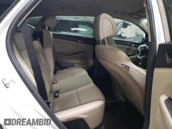 2017 Hyundai Tucson SE Plus z VIN KM8J3CA41HU388449, wystawiony jako Copart lot #49824845 z przebiegiem 65 439 mil mil oraz Szkoda całkowita • Salvage title. Historia ofert i sprzedaży dostępna na DreamBid. Obrazek 10.