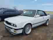 1990 BMW 3 Series с VIN WBABB2304LEC20159, выставлен на аукционе IAAI как лот 42037720 с пробегом 77 902 миль миль и . История ставок и продаж доступна на DreamBid. Изображение 2.