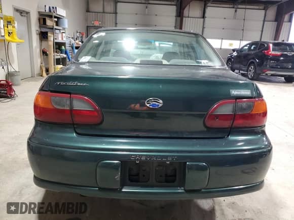 2003 Chevrolet Malibu с VIN 1G1ND52J93M609445, выставлен на аукционе Copart как лот 83435204 с пробегом 132 929 миль миль и Списание • Salvage title. История ставок и продаж доступна на DreamBid. Изображение 6.