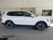 ✅ 2024 Kia Telluride EX • VIN: 5XYP34GC1RG431208 • Lot: 43681589. Listed on IAAI with 9,462 mi. Free auction sales archive from the USA and detailed vehicle history report at DreamBid. Image 13.