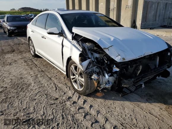 ✅ 2018 Hyundai Sonata Limited • VIN: 5NPE34AF1JH712299 • Лот: 72188702. Опубликован ранее на Copart с пробегом 105 973 миль. Бесплатный доступ к архиву аукционных продаж из США и подробный отчёт об истории автомобиля на DreamBid. Изображение 4.