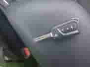 2021 Toyota Camry LE z VIN 4T1C11BK7MU020531, wystawiony jako IAAI lot #42761835 z przebiegiem 56 145 mil mil oraz . Historia ofert i sprzedaży dostępna na DreamBid. Obrazek 11.