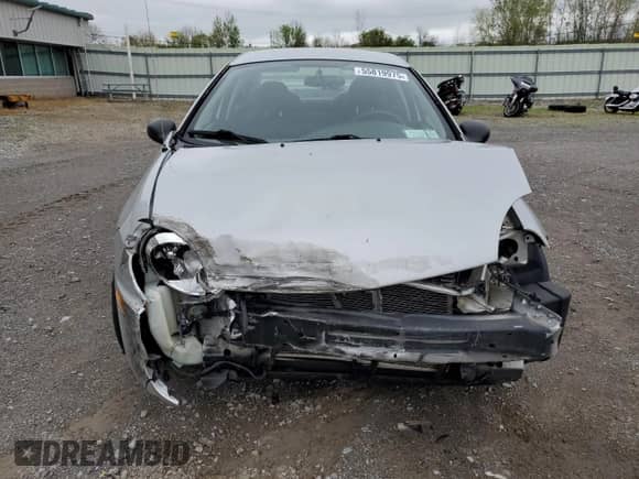 2005 Dodge Neon SXT z VIN 1B3ES56C25D256947, wystawiony jako Copart lot #55819975 z przebiegiem 110 865 mil mil oraz Szkoda całkowita • Salvage title. Historia ofert i sprzedaży dostępna na DreamBid. Obrazek 5.