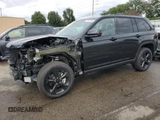 ✅ 2025 Jeep Grand Cherokee Limited • VIN: 1C4RJHBG0SC307523 • Лот: 70187135. Опубликован ранее на Copart с пробегом 105 миль. Бесплатный доступ к архиву аукционных продаж из США и подробный отчёт об истории автомобиля на DreamBid. Изображение 1.