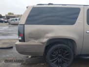 ✅ 2007 Chevrolet Suburban LTZ • VIN: 1GNFK16327J154121 • Lot: 43727475. Listed on IAAI with 190,340 mi. Free auction sales archive from the USA and detailed vehicle history report at DreamBid. Image 6.