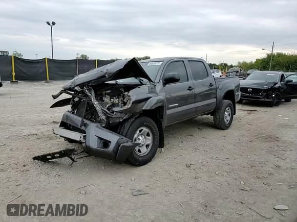 ✅ 2014 Toyota Tacoma PreRunner • VIN: 5TFJU4GN7EX055352 • Lot: 86549675. Listed on Copart with 289,684 mi. Free auction sales archive from the USA and detailed vehicle history report at DreamBid. Image 13.