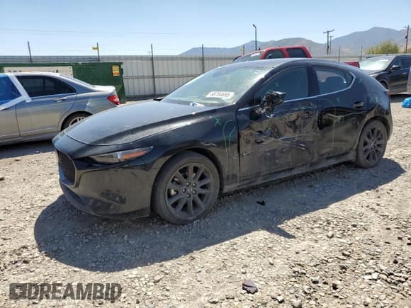 ✅ 2022 Mazda 3 Premium • VIN: JM1BPBML4N1507912 • Lot: 68704695. Wystawiony na Copart z przebiegiem Nie podano. Bezpłatny archiwum sprzedaży aukcyjnych z USA i szczegółowy raport historii pojazdu na DreamBid. Zdjęcie 1.