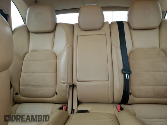 ✅ 2014 Porsche Cayenne GTS • VIN: WP1AD2A20ELA72888 • Lot: 69849105. Listed on Copart with 127,394 mi. Free auction sales archive from the USA and detailed vehicle history report at DreamBid. Image 10.