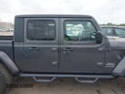 ✅ 2020 Jeep Gladiator Overland • VIN: 1C6HJTFG8LL166086 • Lot: 42016222. Listed on IAAI with 102,232 mi. Free auction sales archive from the USA and detailed vehicle history report at DreamBid. Image 13.