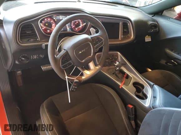 ✅ 2022 Dodge Challenger SRT Hellcat Redeye Widebody • VIN: 2C3CDZL99NH242003 • Lot: 38351624. Wystawiony na Copart z przebiegiem 6 876 mil. Bezpłatny archiwum sprzedaży aukcyjnych z USA i szczegółowy raport historii pojazdu na DreamBid. Zdjęcie 8.