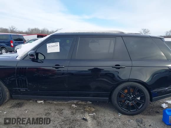 ✅ 2020 Land Rover Range Rover • VIN: SALGS5SE4LA413304 • Lot: 41264428. Listed on IAAI with 56,457 mi. Free auction sales archive from the USA and detailed vehicle history report at DreamBid. Image 15.