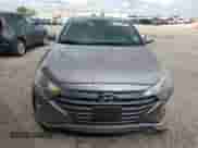 2020 Hyundai Elantra SE z VIN KMHD74LF4LU949239, wystawiony jako Copart lot #55599705 z przebiegiem 88 744 mil mil oraz Czysty tytuł • Clean title. Historia ofert i sprzedaży dostępna na DreamBid. Obrazek 5.