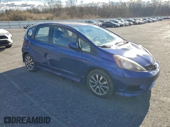 ✅ 2012 Honda Fit Sport • VIN: JHMGE8H5XCC014746 • Lot: 92003125. Listed on Copart with 323,401 mi. Free auction sales archive from the USA and detailed vehicle history report at DreamBid. Image 4.