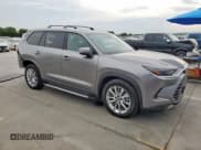 ✅ 2025 Toyota Highlander XLE • VIN: 5TDAAAB58SS072077 • Лот: 68494455. Опубликован ранее на Copart с пробегом 7 249 миль. Бесплатный доступ к архиву аукционных продаж из США и подробный отчёт об истории автомобиля на DreamBid. Изображение 4.