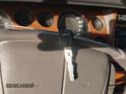 ✅ 1996 Buick Riviera • VIN: 1G4GD2217T4714771 • Lot: 43589513. Wystawiony na IAAI z przebiegiem 110 673 mil. Bezpłatny archiwum sprzedaży aukcyjnych z USA i szczegółowy raport historii pojazdu na DreamBid. Zdjęcie 11.