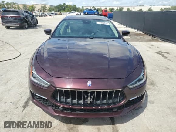 ✅ 2018 Maserati Ghibli • VIN: ZAM57XSL7J1305116 • Lot: 71070035. Listed on Copart with 42,269 mi. Free auction sales archive from the USA and detailed vehicle history report at DreamBid. Image 5.