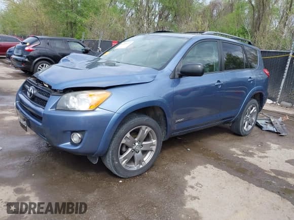 ✅ 2010 Toyota RAV4 Sport • VIN: JTMRF4DV9AD021572 • Lot: 41889657. Listed on IAAI with 150,878 mi. Free auction sales archive from the USA and detailed vehicle history report at DreamBid. Image 18.