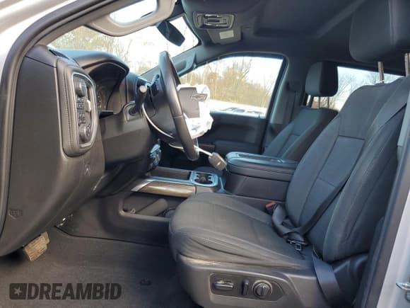 ✅ 2020 Chevrolet Silverado 1500 LT Trail Boss • VIN: 1GCPYFELXLZ249046 • Lot: 79070514. Wystawiony na Copart z przebiegiem 122 027 mil. Bezpłatny archiwum sprzedaży aukcyjnych z USA i szczegółowy raport historii pojazdu na DreamBid. Zdjęcie 7.