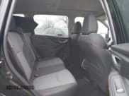 ✅ 2019 Subaru Forester Special Sports • VIN: JF2SKAKC8KH479130 • Lot: 43622814. Wystawiony na IAAI z przebiegiem Nie podano. Bezpłatny archiwum sprzedaży aukcyjnych z USA i szczegółowy raport historii pojazdu na DreamBid. Zdjęcie 8.