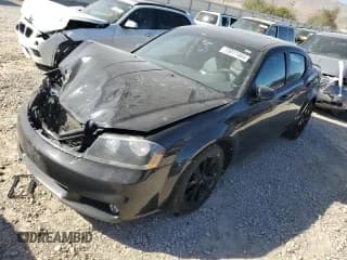 ✅ 2013 Dodge Avenger SXT • VIN: 1C3CDZCG5DN675841 • Lot: 73011464. Wystawiony na Copart z przebiegiem 138 679 mil. Bezpłatny archiwum sprzedaży aukcyjnych z USA i szczegółowy raport historii pojazdu na DreamBid. Zdjęcie 1.