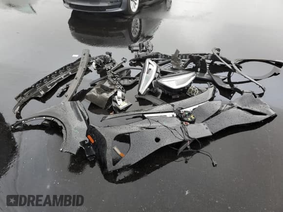 ✅ 2021 Volkswagen ID.4 Pro S • VIN: WVGTMPE22MP053537 • Lot: 91326695. Wystawiony na Copart z przebiegiem 60 699 mil. Bezpłatny archiwum sprzedaży aukcyjnych z USA i szczegółowy raport historii pojazdu na DreamBid. Zdjęcie 12.