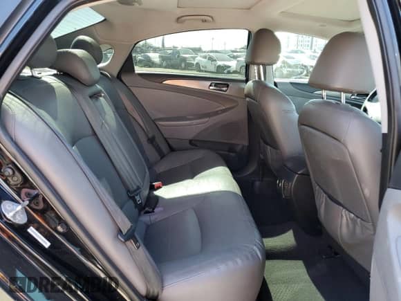 2013 Hyundai Sonata Limited с VIN KMHEC4A49DA070517, выставлен на аукционе Copart как лот 87459925 с пробегом 147 318 миль миль и Списание • Salvage title. История ставок и продаж доступна на DreamBid. Изображение 10.