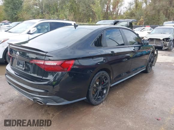 ✅ 2022 Volkswagen Jetta Autobahn • VIN: 3VW2T7BU6NM007545 • Lot: 43446676. Wystawiony na IAAI z przebiegiem 67 580 mil. Bezpłatny archiwum sprzedaży aukcyjnych z USA i szczegółowy raport historii pojazdu na DreamBid. Zdjęcie 4.