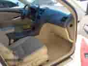 2007 Lexus ES 330 z VIN JTHBJ46G172003679, wystawiony jako IAAI lot #43472022 z przebiegiem 137 903 mil mil oraz . Historia ofert i sprzedaży dostępna na DreamBid. Obrazek 5.