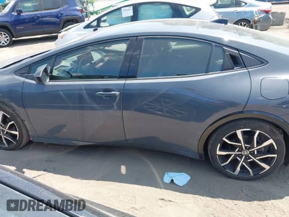 2024 Toyota Prius SE with VIN JTDACACU4R3021896, listed as a IAAI auction lot 42942564 with 20,828 mi miles and . Bid and sale history available at DreamBid. Image 15.